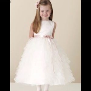 Worn once, beautiful flower girl/communion dress
